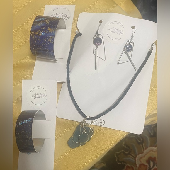 Jewelry - Elegant Blue and Silver Jewelry Set